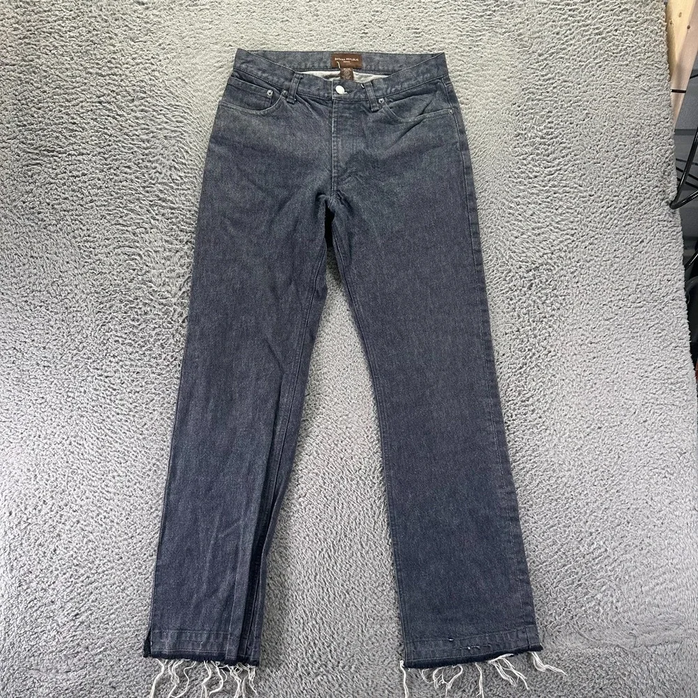 Banana Republic Jeans Mens 30x32 Blue Cotton Denim Straight Leg Workwear Raw-Hem